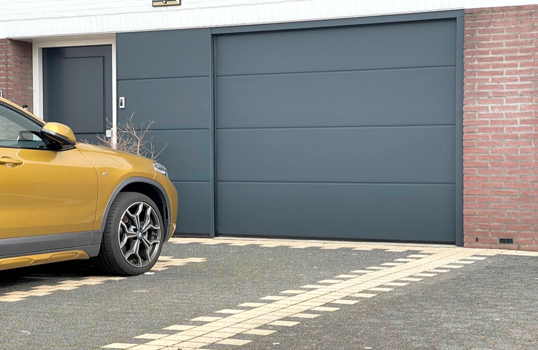 Afwerking_garagedeur_limburg